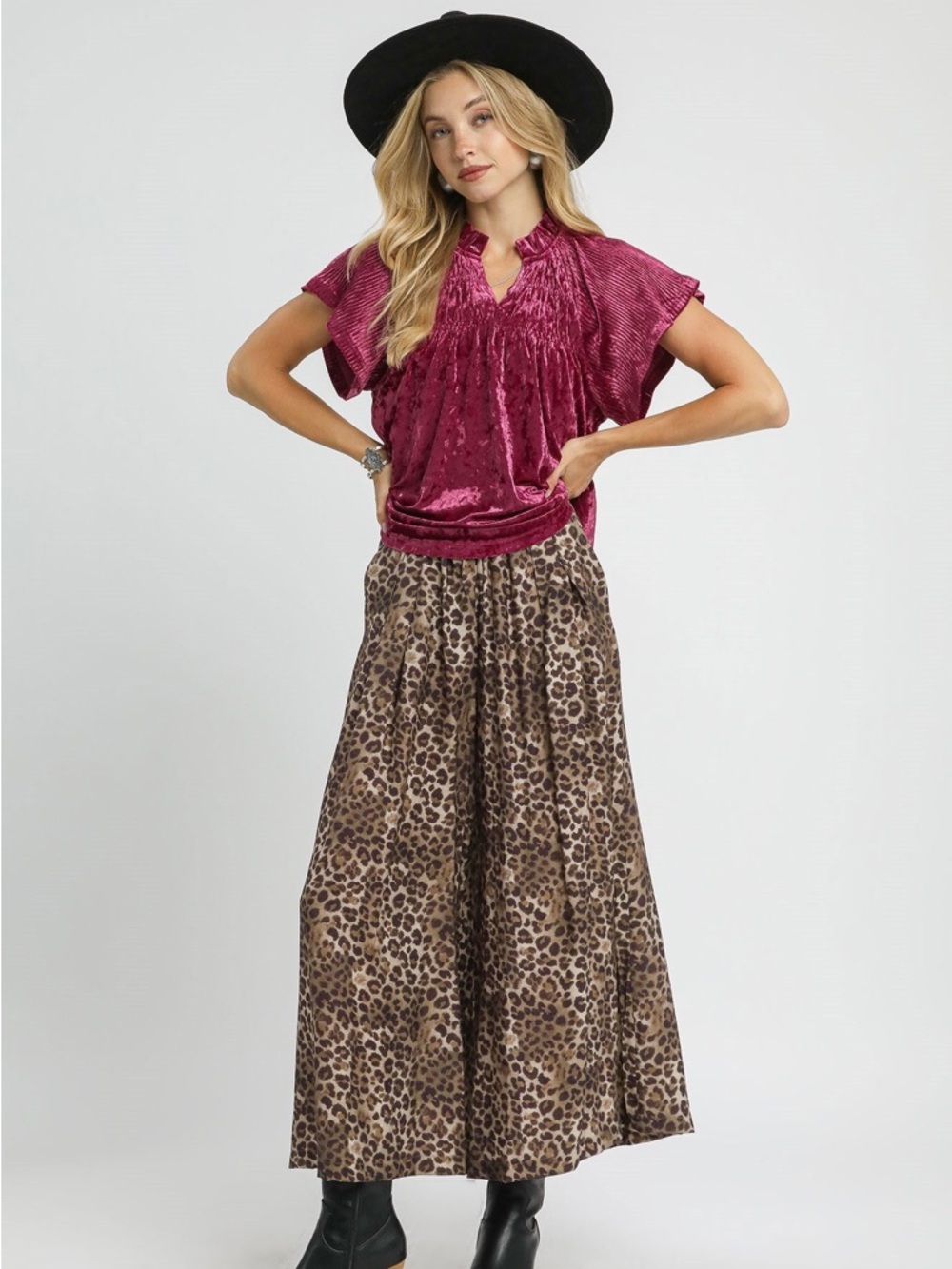 Umgee Burgundy Crushed Velvet Short Sleeve Peasant Top